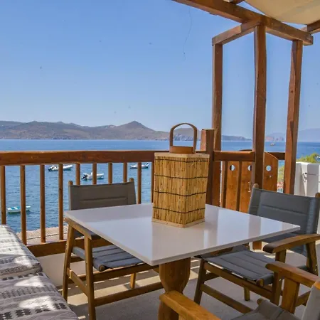 Honeymoon Apartment *