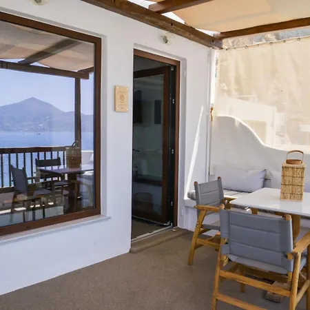 Honeymoon Apartment *