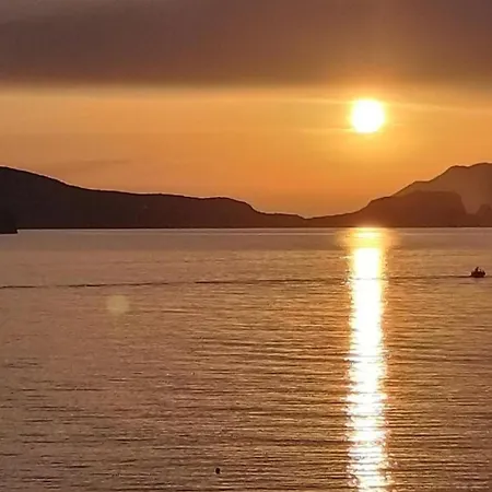 Honeymoon Klima (Milos)